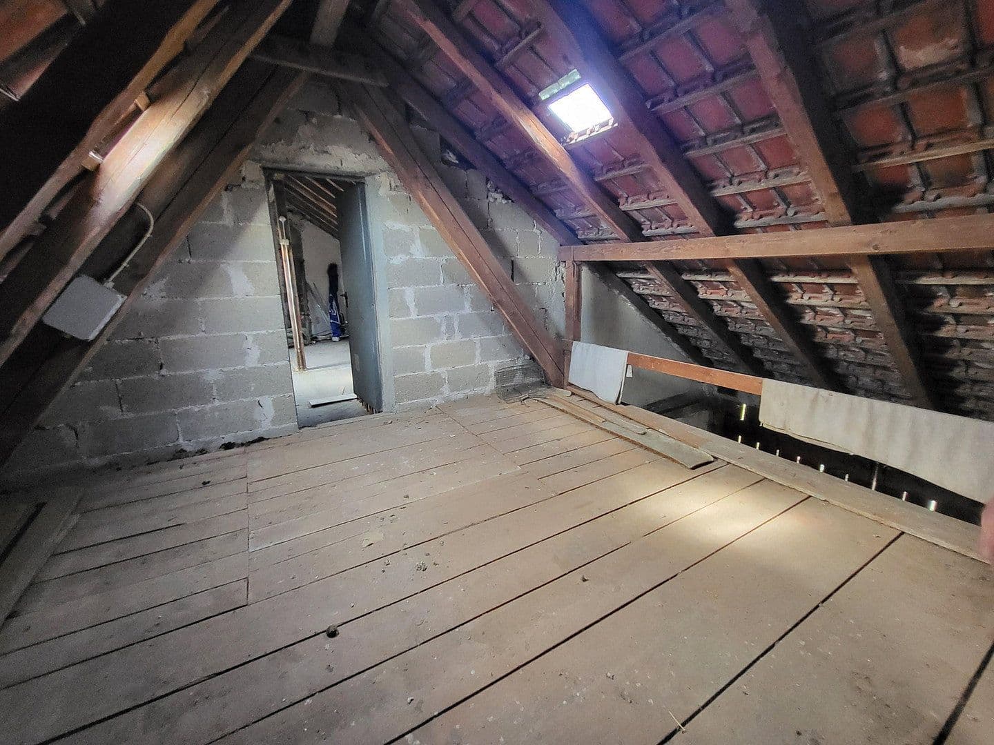 Prodej domu 127 m², pozemek 678 m², Höflestraße 11, Unterensingen, Bádensko-Württembersko Prodej domu 127 m², pozemek 678 m², Höflestraße 11, Unterensingen, Bádensko-Württembersko