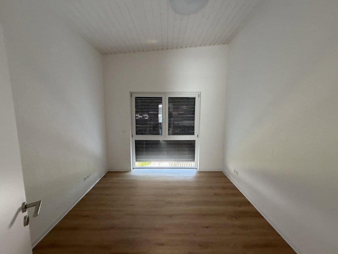 Pronájem domu 140 m², pozemek 500 m², Heilbronnerstrasse 25/1, Neckarzimmern, Bádensko-Württembersko Pronájem domu 140 m², pozemek 500 m², Heilbronnerstrasse 25/1, Neckarzimmern, Bádensko-Württembersko