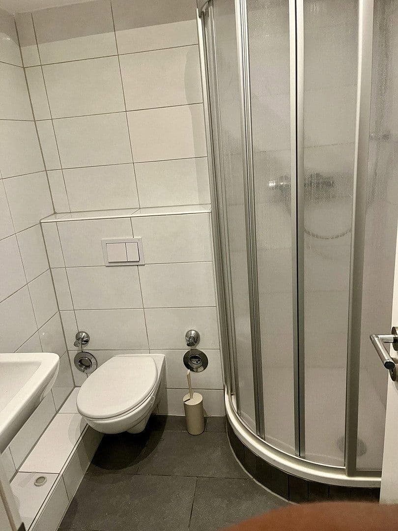 Prodej bytu 1+1 33 m², Köln, Severní Porýní-Vestfálsko Prodej bytu 1+1 33 m², Köln, Severní Porýní-Vestfálsko