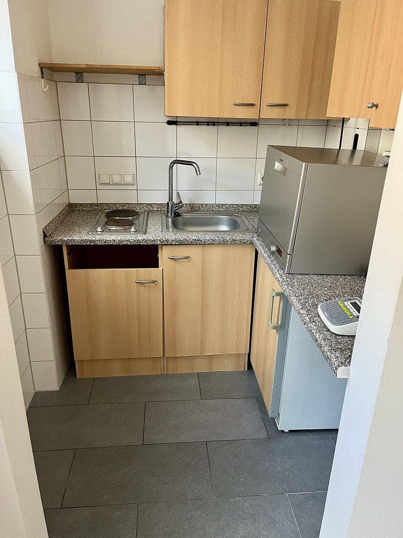 Prodej bytu 1+1 33 m², Köln, Severní Porýní-Vestfálsko Prodej bytu 1+1 33 m², Köln, Severní Porýní-Vestfálsko
