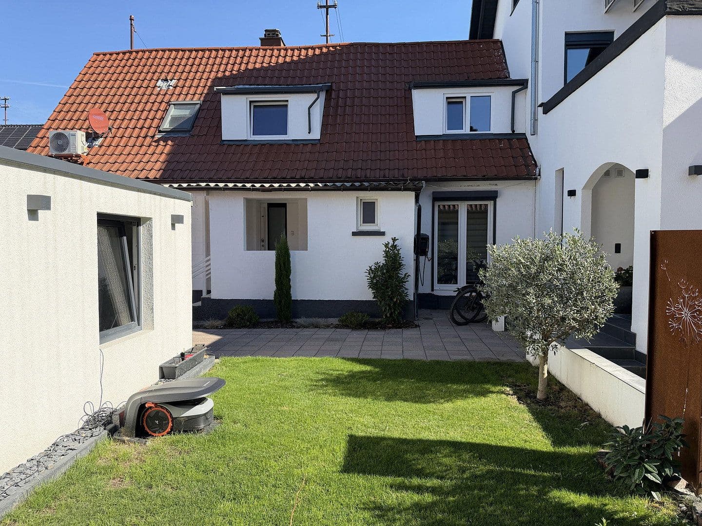 Prodej domu 110 m², pozemek 447 m², Rappenwörtstr. 47, Karlsruhe, Bádensko-Württembersko Prodej domu 110 m², pozemek 447 m², Rappenwörtstr. 47, Karlsruhe, Bádensko-Württembersko