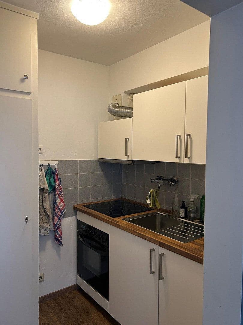 Prodej bytu 1+1 35 m², Bonn, Severní Porýní-Vestfálsko Prodej bytu 1+1 35 m², Bonn, Severní Porýní-Vestfálsko