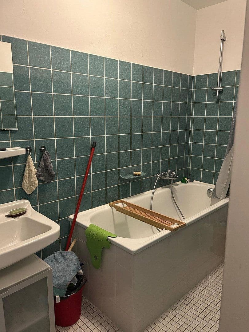 Prodej bytu 1+1 35 m², Bonn, Severní Porýní-Vestfálsko Prodej bytu 1+1 35 m², Bonn, Severní Porýní-Vestfálsko