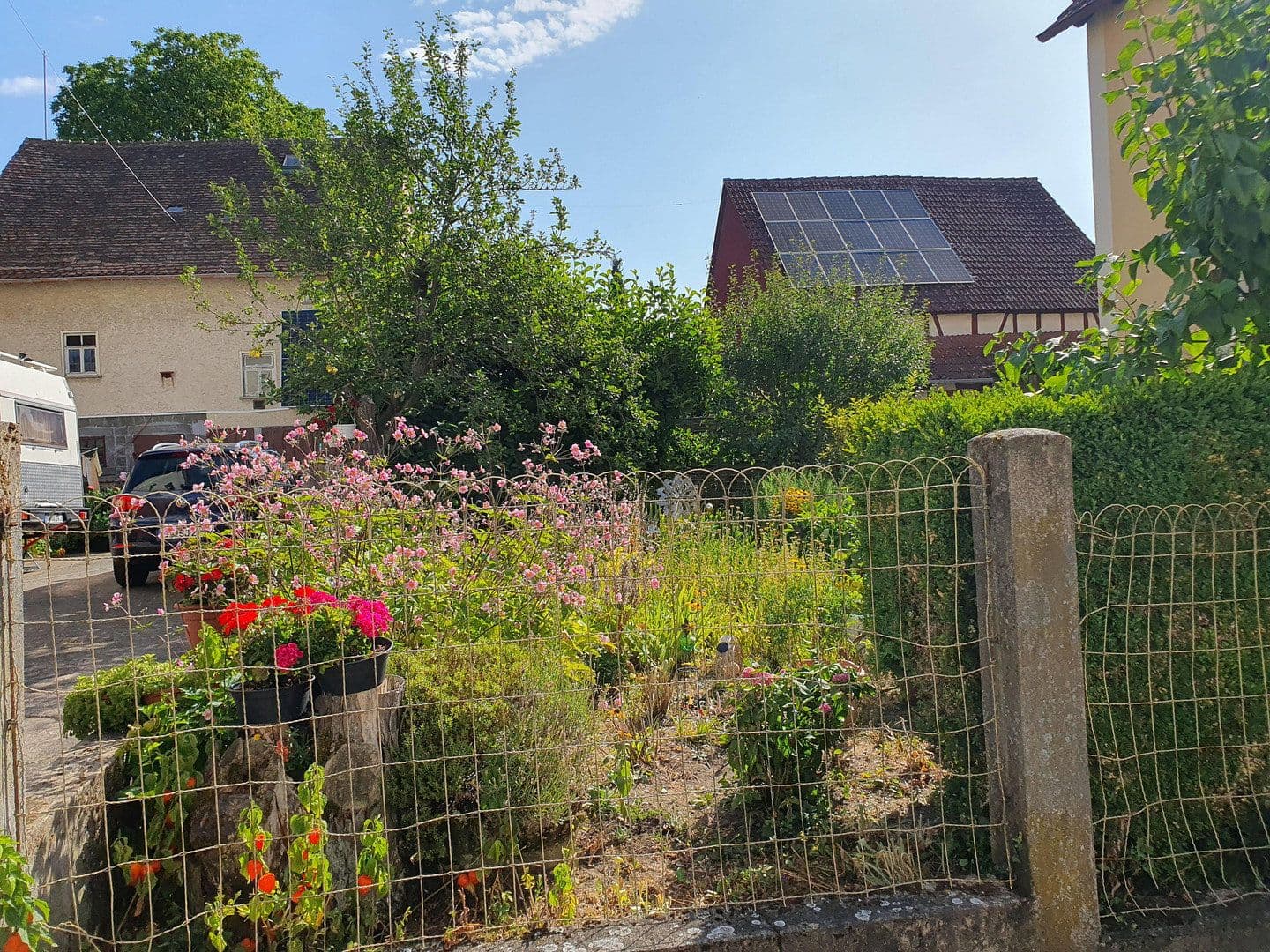 Prodej domu 120 m², pozemek 793 m², Buseck, Hessen Prodej domu 120 m², pozemek 793 m², Buseck, Hessen