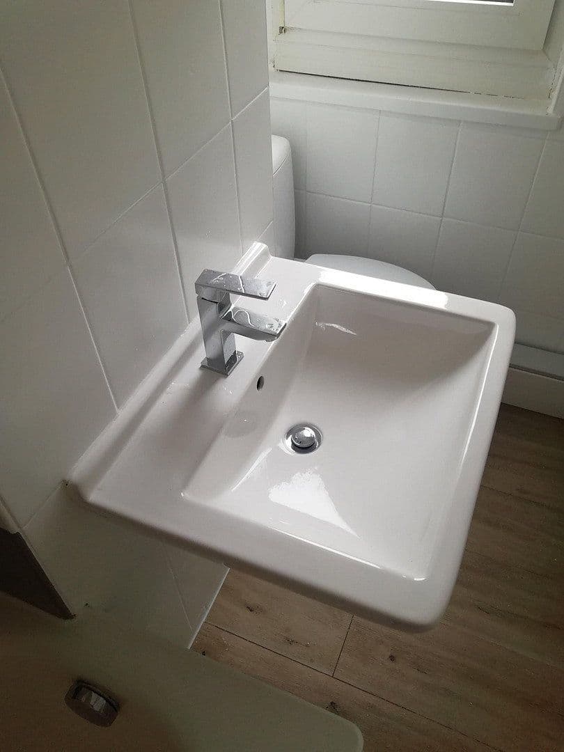 Pronájem bytu 3+1 60 m², Stöntzscherstraße 20, Pegau, Sasko Pronájem bytu 3+1 60 m², Stöntzscherstraße 20, Pegau, Sasko