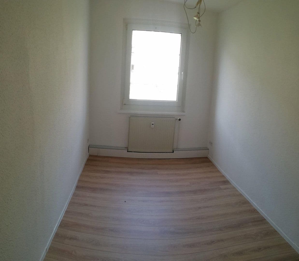 Pronájem bytu 3+1 60 m², Stöntzscherstraße 20, Pegau, Sasko Pronájem bytu 3+1 60 m², Stöntzscherstraße 20, Pegau, Sasko