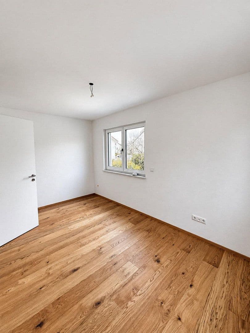 Pronájem domu 131 m², pozemek 200 m², Am Wiesrain 16 A, München, Bavorsko Pronájem domu 131 m², pozemek 200 m², Am Wiesrain 16 A, München, Bavorsko