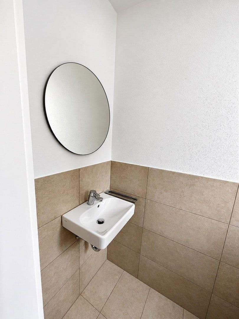 Pronájem domu 131 m², pozemek 200 m², Am Wiesrain 16 A, München, Bavorsko Pronájem domu 131 m², pozemek 200 m², Am Wiesrain 16 A, München, Bavorsko