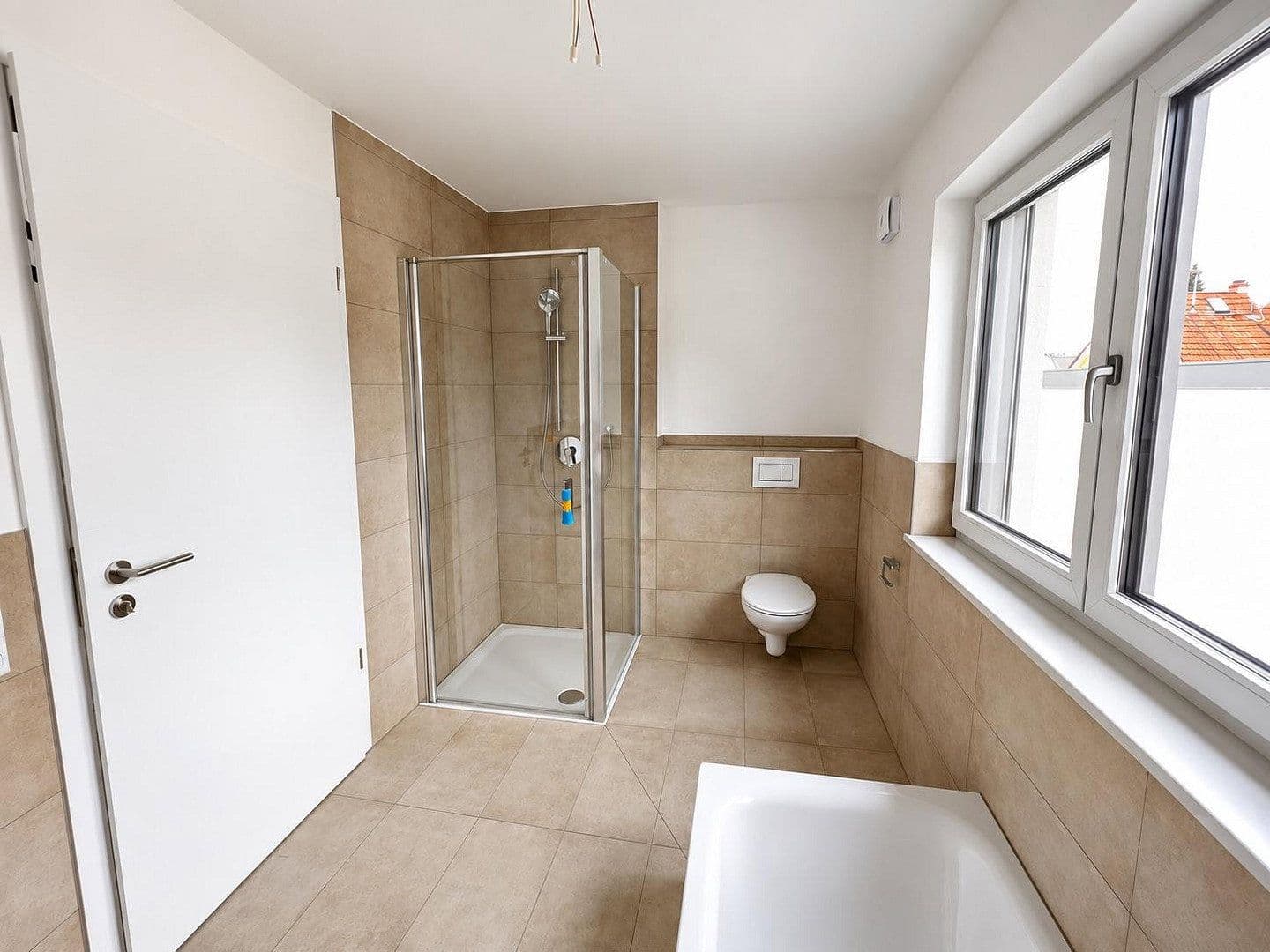 Pronájem domu 131 m², pozemek 200 m², Am Wiesrain 16 A, München, Bavorsko Pronájem domu 131 m², pozemek 200 m², Am Wiesrain 16 A, München, Bavorsko