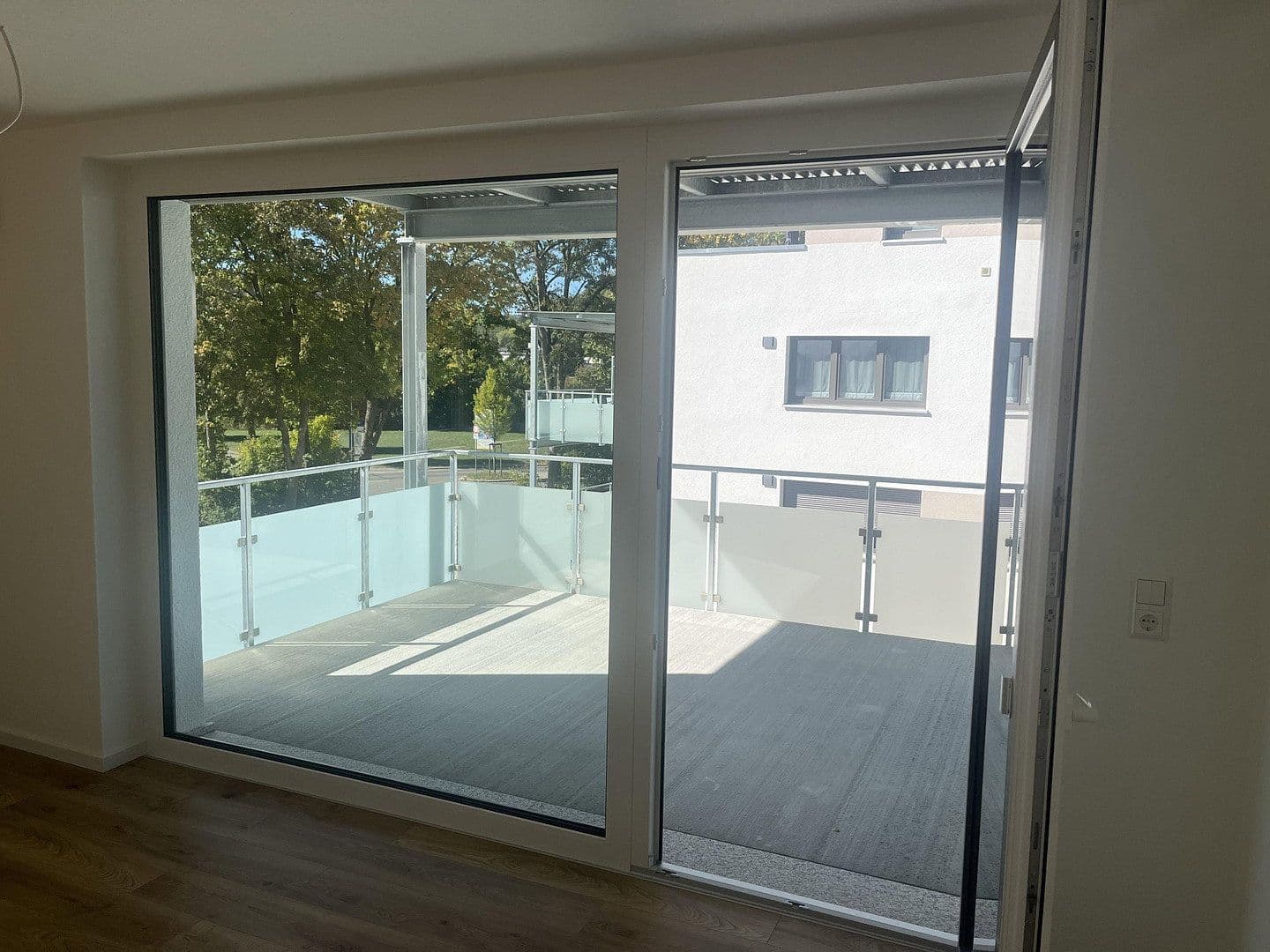 Pronájem bytu 3+kk 85 m², Am Alten Sportplatz, Wurmlingen, Bádensko-Württembersko Pronájem bytu 3+kk 85 m², Am Alten Sportplatz, Wurmlingen, Bádensko-Württembersko