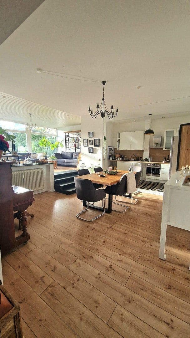 Pronájem bytu 2+kk 106 m², Freiheitstr. 30, Mönchengladbach, Severní Porýní-Vestfálsko Pronájem bytu 2+kk 106 m², Freiheitstr. 30, Mönchengladbach, Severní Porýní-Vestfálsko