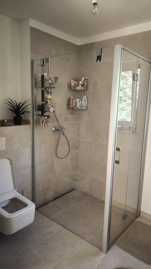 Pronájem bytu 3+1 89 m², Happelstraße 43, Heilbronn, Bádensko-Württembersko Pronájem bytu 3+1 89 m², Happelstraße 43, Heilbronn, Bádensko-Württembersko