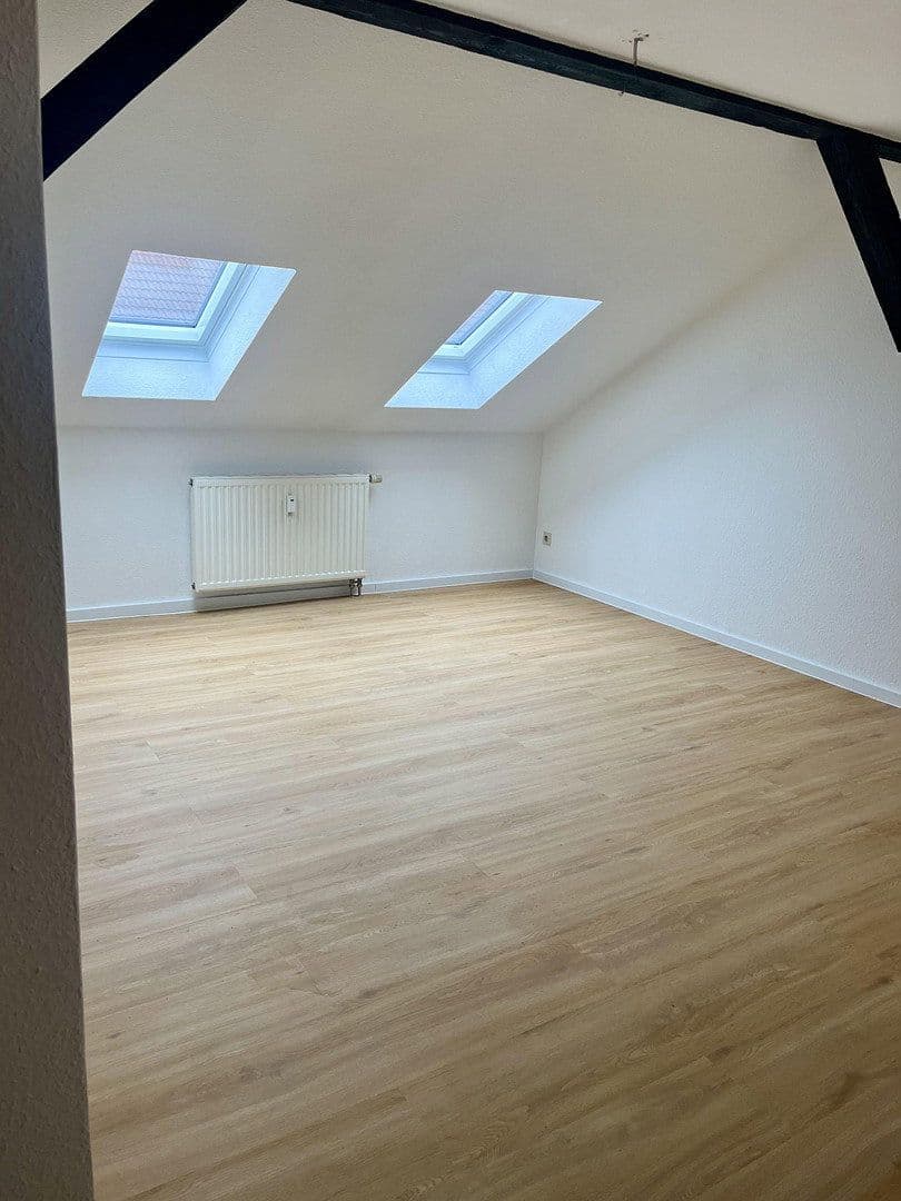 Pronájem bytu 3+1 66 m², Halle Saale, Sasko-Anhaltsko Pronájem bytu 3+1 66 m², Halle Saale, Sasko-Anhaltsko
