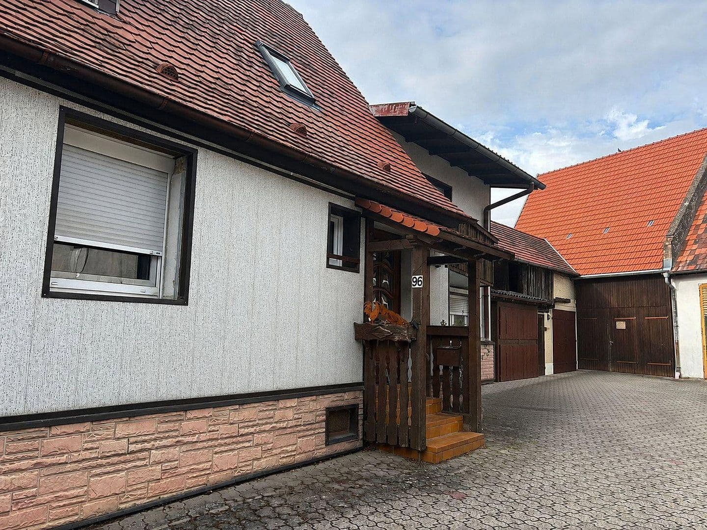 Pronájem domu 120 m², pozemek 700 m², Dettenheim, Bádensko-Württembersko Pronájem domu 120 m², pozemek 700 m², Dettenheim, Bádensko-Württembersko