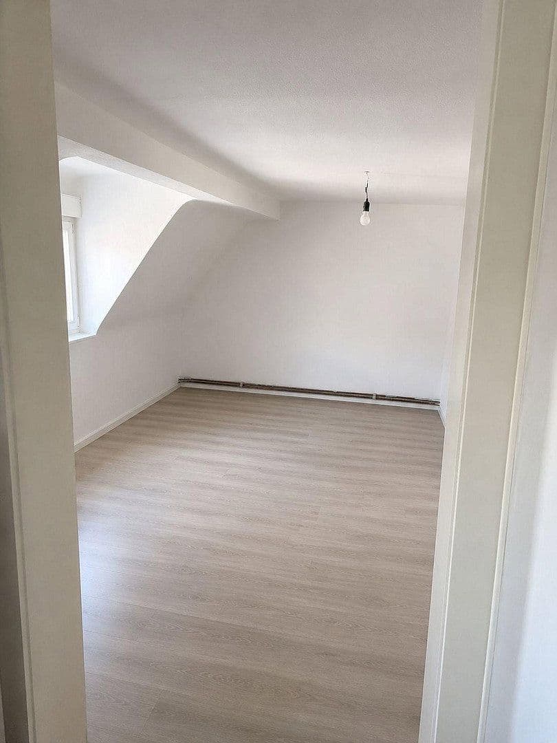 Pronájem domu 120 m², pozemek 700 m², Dettenheim, Bádensko-Württembersko Pronájem domu 120 m², pozemek 700 m², Dettenheim, Bádensko-Württembersko