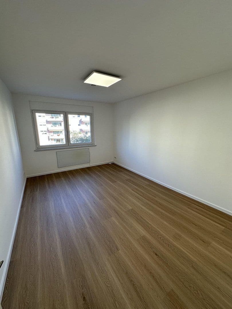 Pronájem bytu 2+1 45 m², Welserstr. 6, Nürnberg, Bavorsko Pronájem bytu 2+1 45 m², Welserstr. 6, Nürnberg, Bavorsko