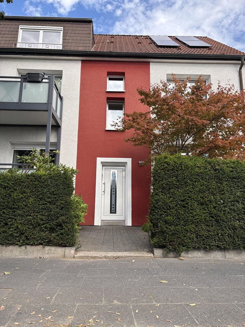 Pronájem bytu 3+1 79 m², Essen, Severní Porýní-Vestfálsko Pronájem bytu 3+1 79 m², Essen, Severní Porýní-Vestfálsko