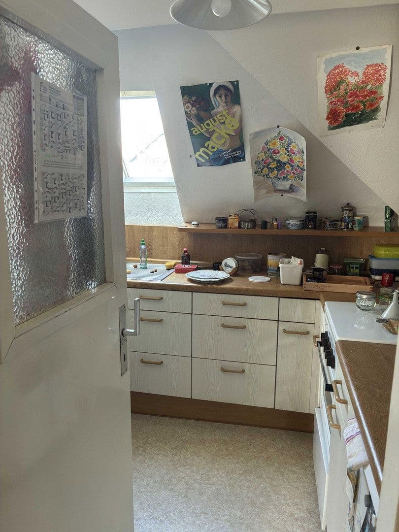 Prodej domu 260 m², pozemek 160 m², Hugenottenstr. 94, Friedrichsdorf, Hessen Prodej domu 260 m², pozemek 160 m², Hugenottenstr. 94, Friedrichsdorf, Hessen