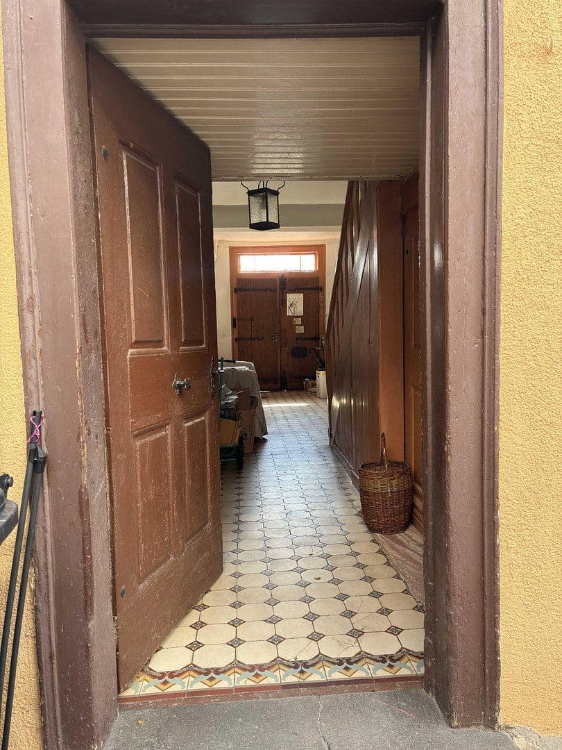 Prodej domu 260 m², pozemek 160 m², Hugenottenstr. 94, Friedrichsdorf, Hessen Prodej domu 260 m², pozemek 160 m², Hugenottenstr. 94, Friedrichsdorf, Hessen