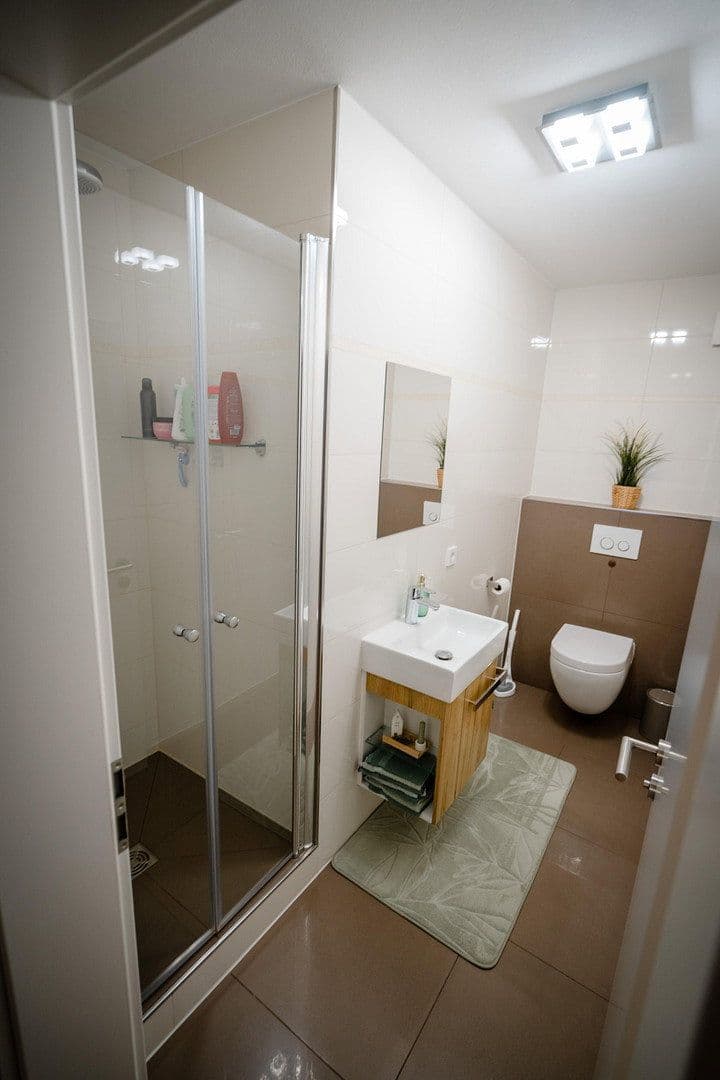 Prodej bytu 5+1 172 m², Niefern-Öschelbronn, Bádensko-Württembersko Prodej bytu 5+1 172 m², Niefern-Öschelbronn, Bádensko-Württembersko