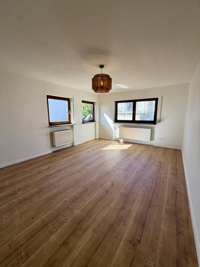 Prodej domu 100 m², pozemek 477 m², Zirndorf, Bavorsko Prodej domu 100 m², pozemek 477 m², Zirndorf, Bavorsko