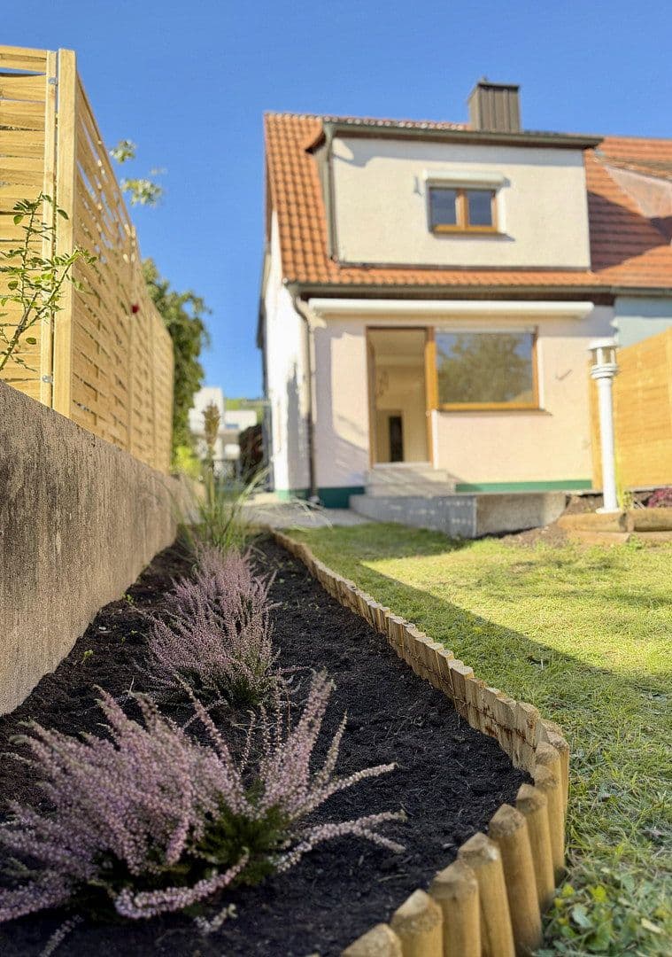 Prodej domu 100 m², pozemek 477 m², Zirndorf, Bavorsko Prodej domu 100 m², pozemek 477 m², Zirndorf, Bavorsko