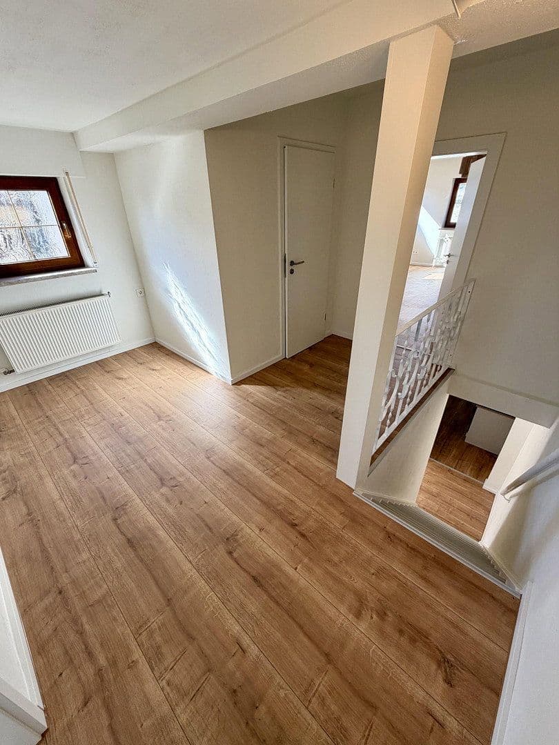 Prodej domu 100 m², pozemek 477 m², Zirndorf, Bavorsko Prodej domu 100 m², pozemek 477 m², Zirndorf, Bavorsko