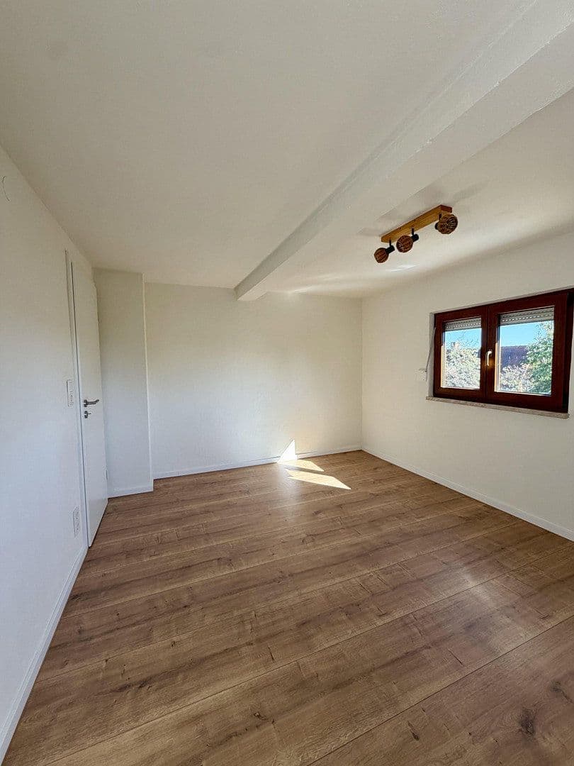 Prodej domu 100 m², pozemek 477 m², Zirndorf, Bavorsko Prodej domu 100 m², pozemek 477 m², Zirndorf, Bavorsko