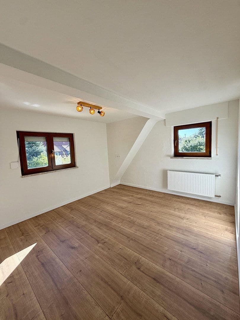 Prodej domu 100 m², pozemek 477 m², Zirndorf, Bavorsko Prodej domu 100 m², pozemek 477 m², Zirndorf, Bavorsko