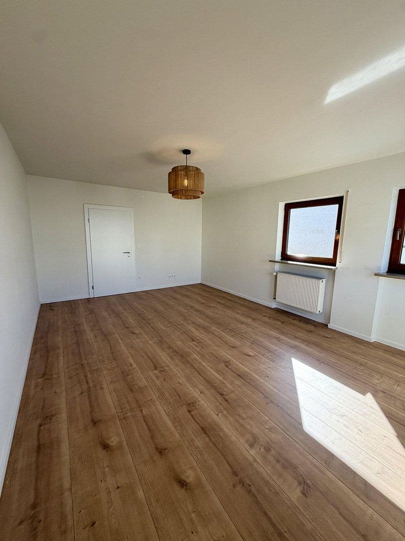 Prodej domu 100 m², pozemek 477 m², Zirndorf, Bavorsko Prodej domu 100 m², pozemek 477 m², Zirndorf, Bavorsko