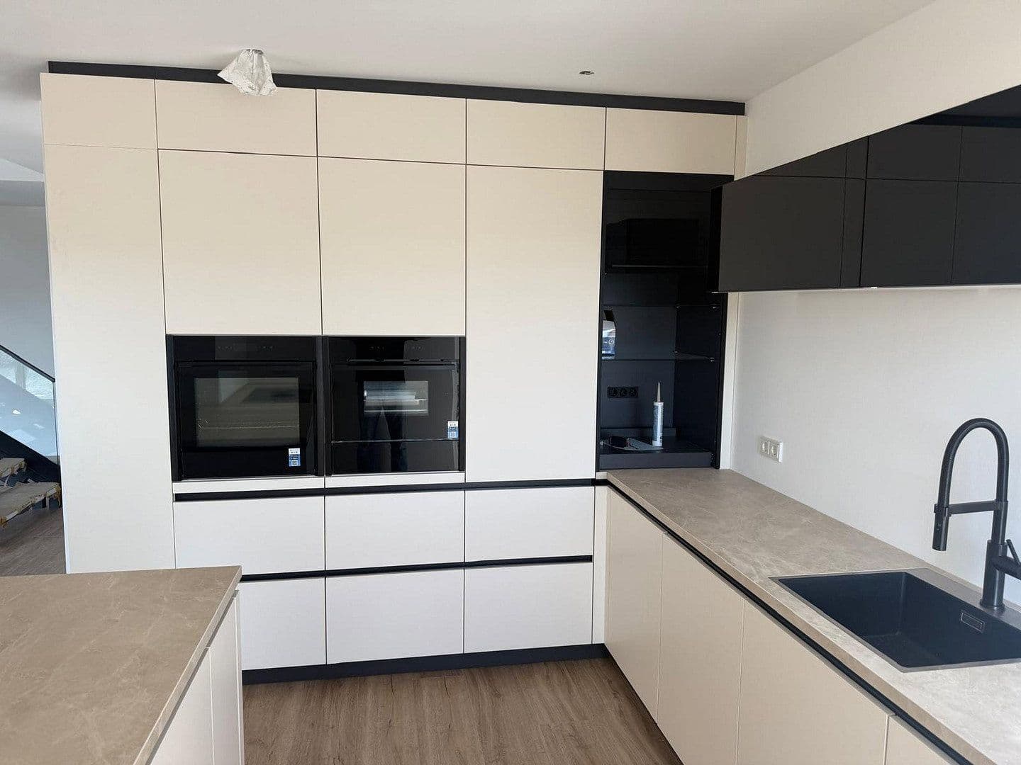 Prodej domu 200 m², pozemek 690 m², Im Tannengarten 9, Hornbach, Porýní-Falc Prodej domu 200 m², pozemek 690 m², Im Tannengarten 9, Hornbach, Porýní-Falc