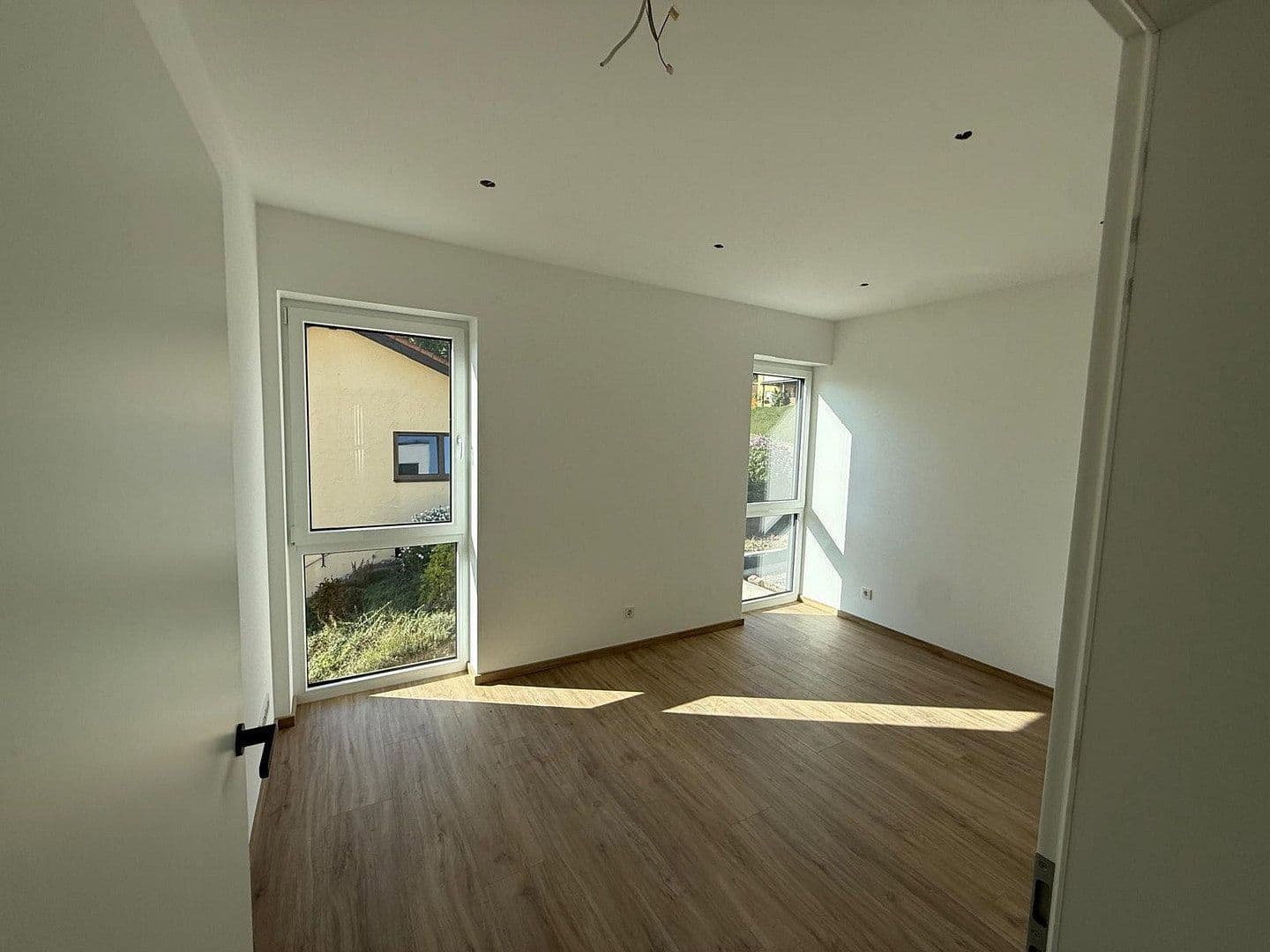 Prodej domu 200 m², pozemek 690 m², Im Tannengarten 9, Hornbach, Porýní-Falc Prodej domu 200 m², pozemek 690 m², Im Tannengarten 9, Hornbach, Porýní-Falc