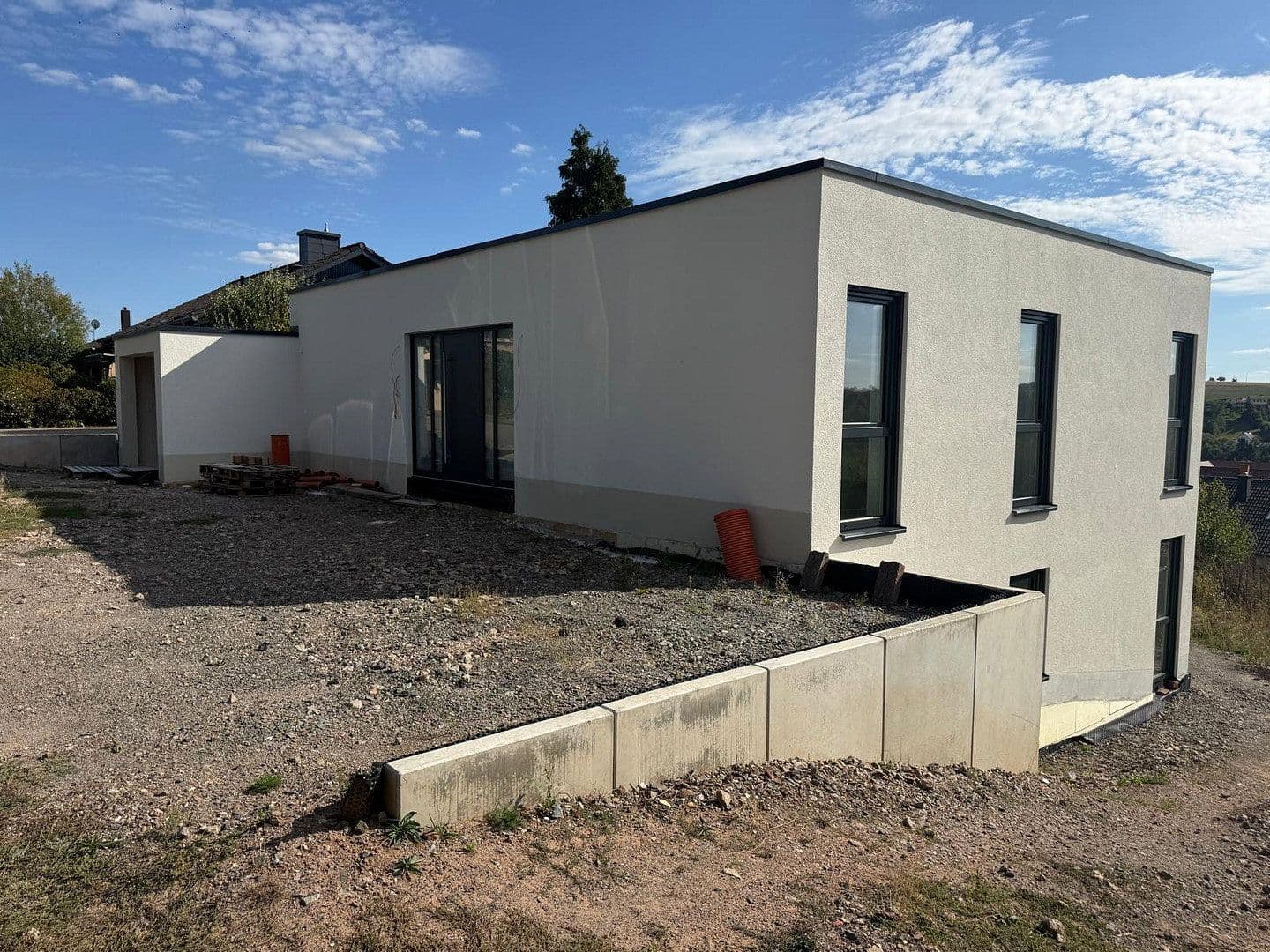 Prodej domu 200 m², pozemek 690 m², Im Tannengarten 9, Hornbach, Porýní-Falc Prodej domu 200 m², pozemek 690 m², Im Tannengarten 9, Hornbach, Porýní-Falc