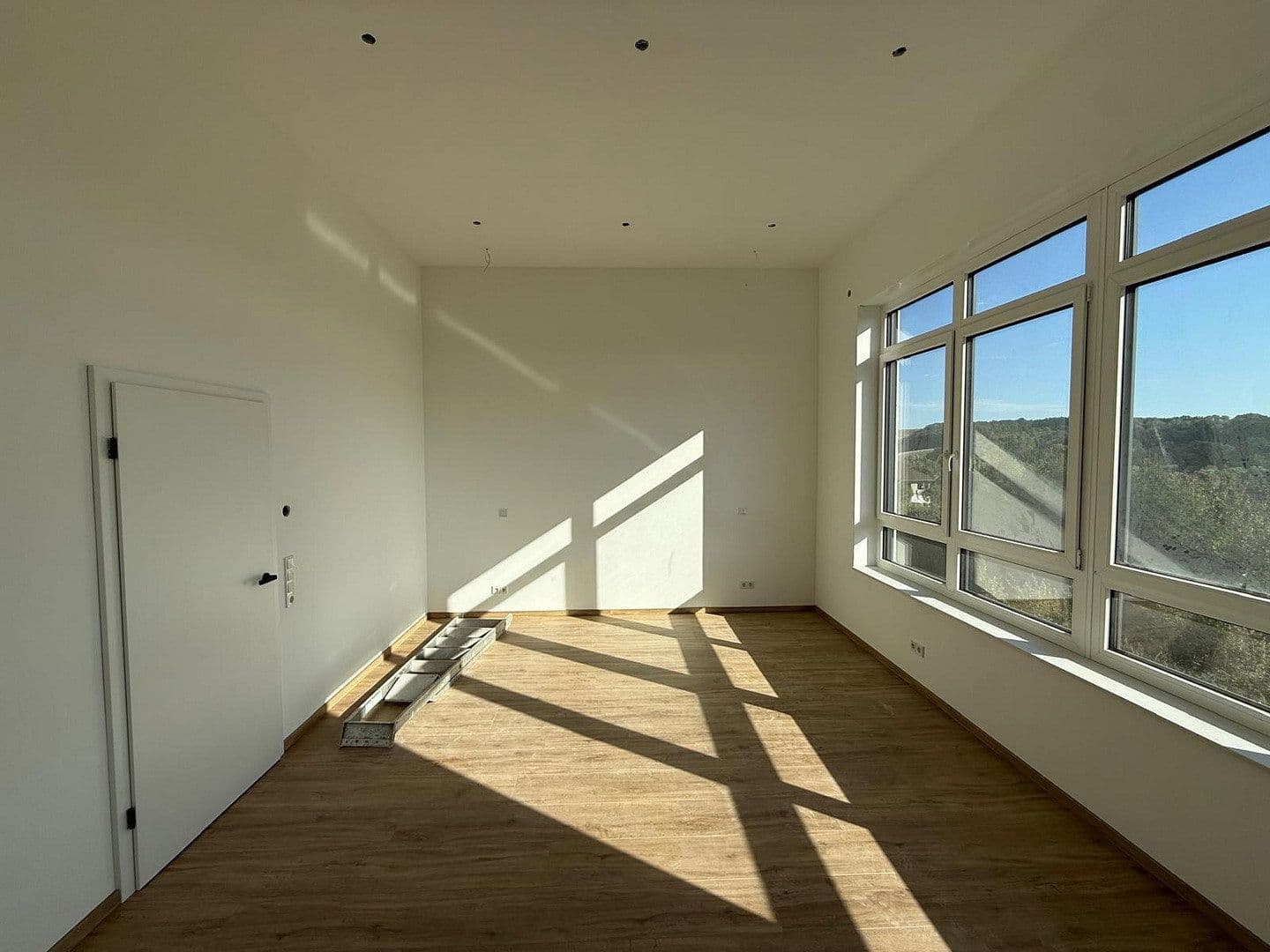 Prodej domu 200 m², pozemek 690 m², Im Tannengarten 9, Hornbach, Porýní-Falc Prodej domu 200 m², pozemek 690 m², Im Tannengarten 9, Hornbach, Porýní-Falc