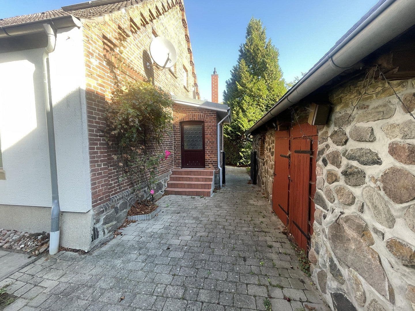 Prodej domu 295 m², pozemek 3.770 m², Ganzlin, Mecklenburg-Vorpommern Prodej domu 295 m², pozemek 3.770 m², Ganzlin, Mecklenburg-Vorpommern