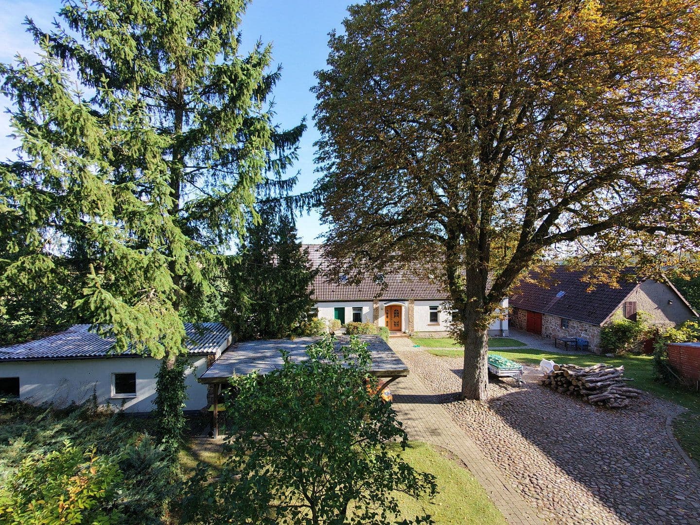 Prodej domu 295 m², pozemek 3.770 m², Ganzlin, Mecklenburg-Vorpommern Prodej domu 295 m², pozemek 3.770 m², Ganzlin, Mecklenburg-Vorpommern