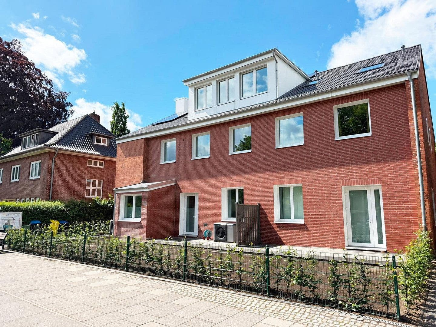 Pronájem bytu 3+1 107 m², Borsteler Chaussee 177, Hamburg, Hamburg Pronájem bytu 3+1 107 m², Borsteler Chaussee 177, Hamburg, Hamburg
