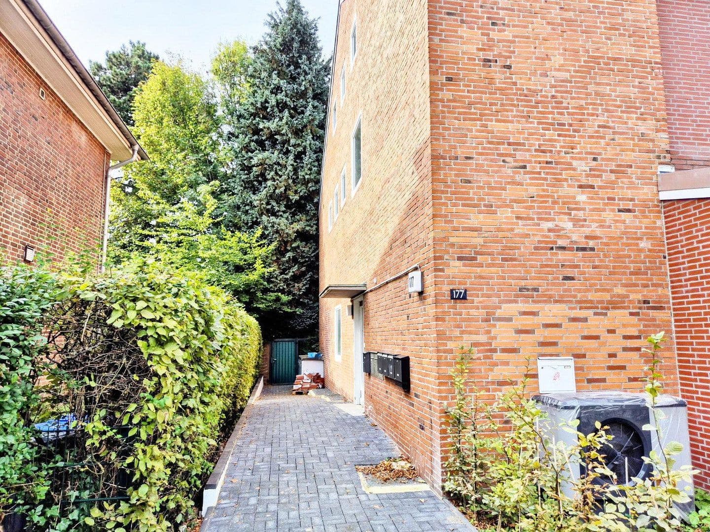 Pronájem bytu 3+1 107 m², Borsteler Chaussee 177, Hamburg, Hamburg Pronájem bytu 3+1 107 m², Borsteler Chaussee 177, Hamburg, Hamburg