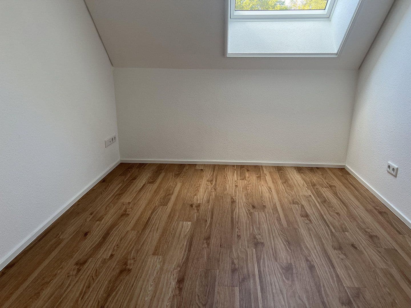 Pronájem bytu 5+1 102 m², Moltkestraße 69/1, Heilbronn, Bádensko-Württembersko Pronájem bytu 5+1 102 m², Moltkestraße 69/1, Heilbronn, Bádensko-Württembersko