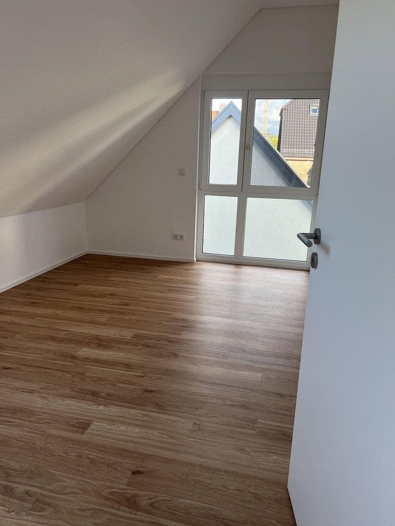 Pronájem bytu 5+1 102 m², Moltkestraße 69/1, Heilbronn, Bádensko-Württembersko Pronájem bytu 5+1 102 m², Moltkestraße 69/1, Heilbronn, Bádensko-Württembersko