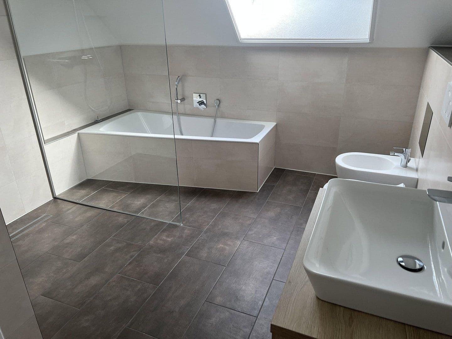 Pronájem bytu 5+1 102 m², Moltkestraße 69/1, Heilbronn, Bádensko-Württembersko Pronájem bytu 5+1 102 m², Moltkestraße 69/1, Heilbronn, Bádensko-Württembersko