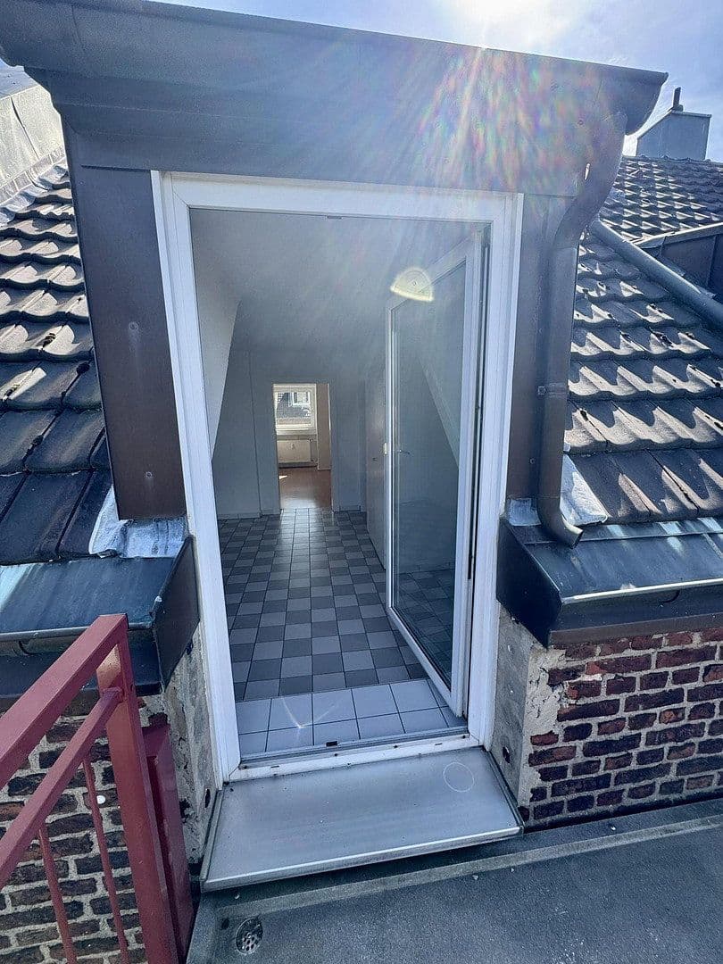 Pronájem bytu 3+1 73 m², Auf`m großen Feld, Düsseldorf, Severní Porýní-Vestfálsko Pronájem bytu 3+1 73 m², Auf`m großen Feld, Düsseldorf, Severní Porýní-Vestfálsko