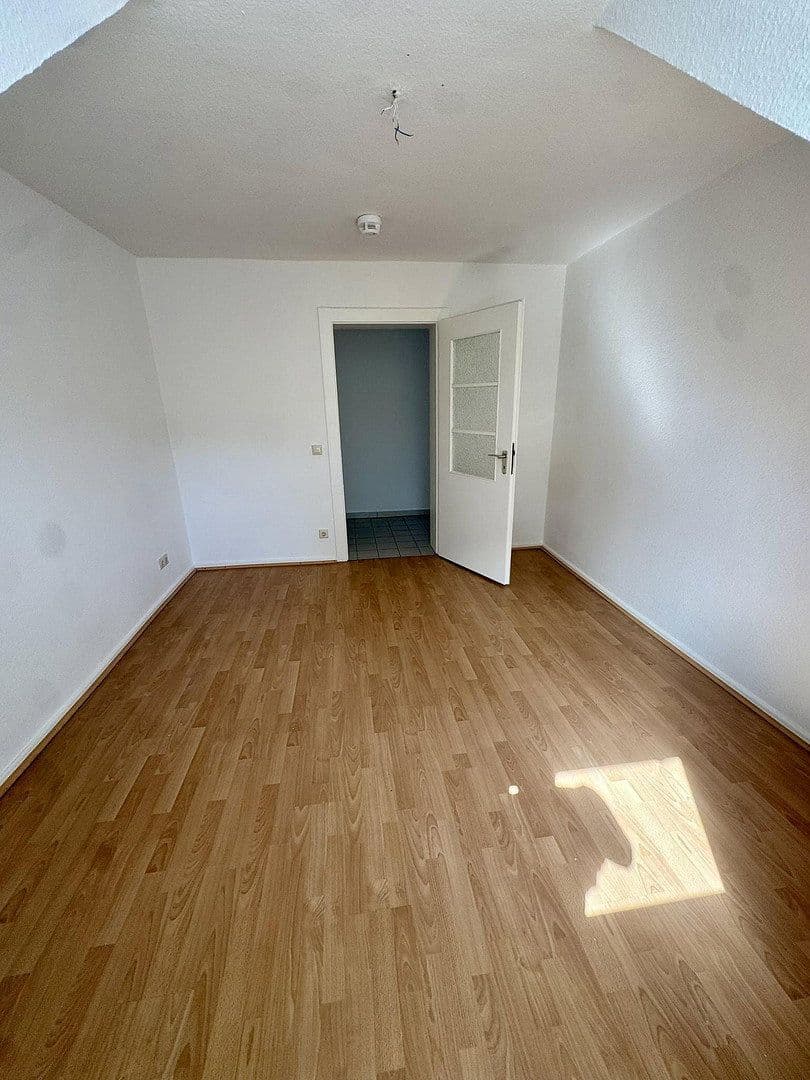 Pronájem bytu 3+1 73 m², Auf`m großen Feld, Düsseldorf, Severní Porýní-Vestfálsko Pronájem bytu 3+1 73 m², Auf`m großen Feld, Düsseldorf, Severní Porýní-Vestfálsko