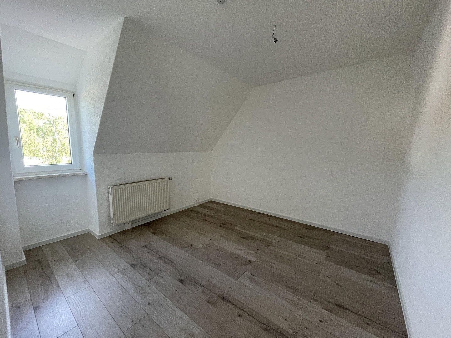 Pronájem bytu 3+1 80 m², Siedlung 21a, Geithain, Sasko Pronájem bytu 3+1 80 m², Siedlung 21a, Geithain, Sasko