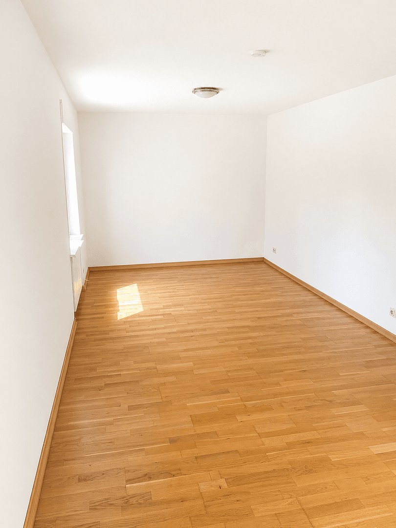 Pronájem bytu 3+1 100 m², Sindelfingen, Bádensko-Württembersko Pronájem bytu 3+1 100 m², Sindelfingen, Bádensko-Württembersko