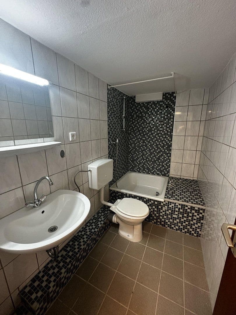 Prodej bytu 1+1 20 m², Bismarckstrasse 201, Cáchy, Severní Porýní-Vestfálsko Prodej bytu 1+1 20 m², Bismarckstrasse 201, Cáchy, Severní Porýní-Vestfálsko