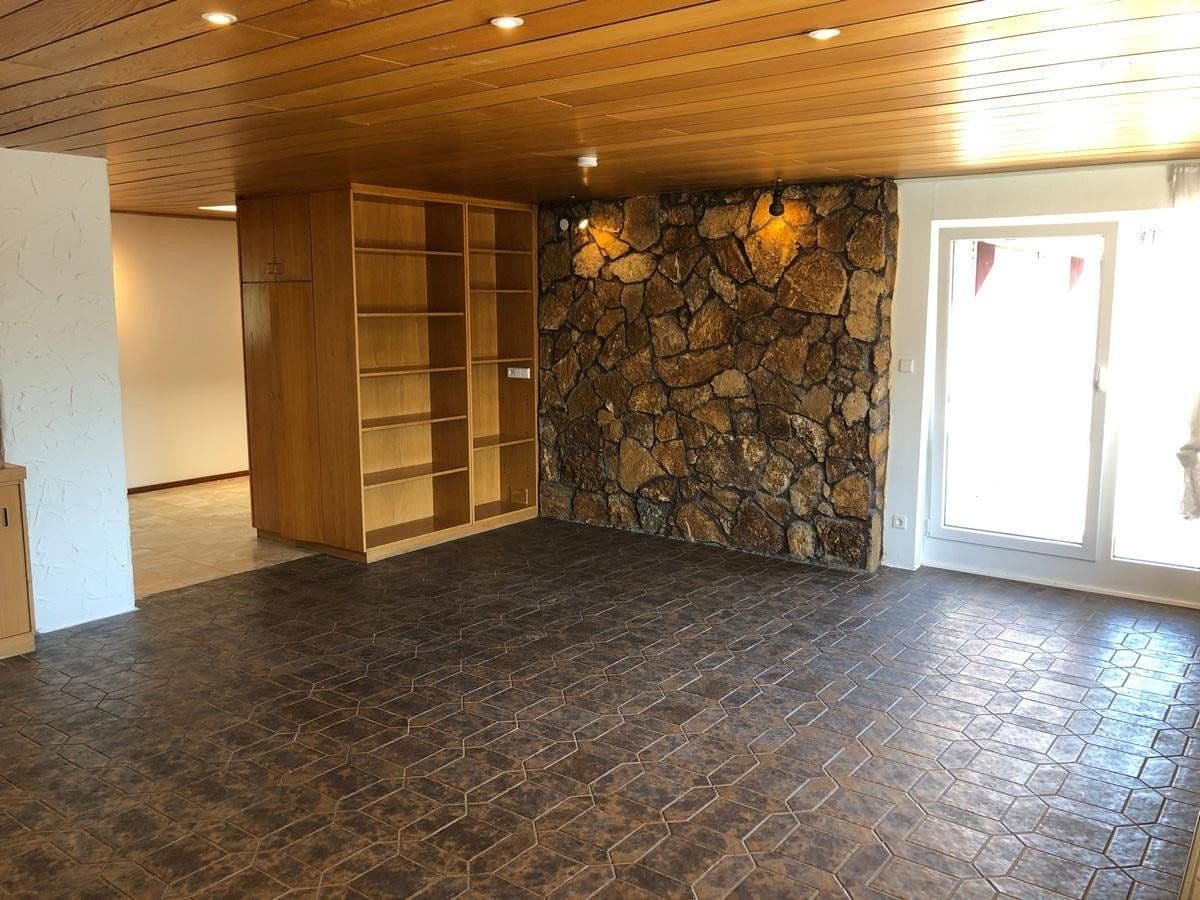 Pronájem bytu 4+1 133 m², Plieningen, Bádensko-Württembersko Pronájem bytu 4+1 133 m², Plieningen, Bádensko-Württembersko