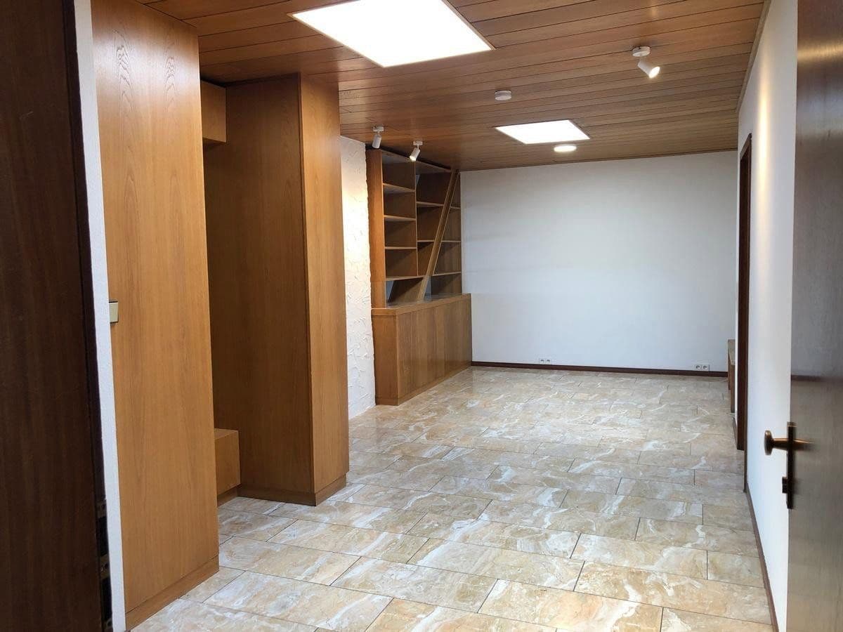Pronájem bytu 4+1 133 m², Plieningen, Bádensko-Württembersko Pronájem bytu 4+1 133 m², Plieningen, Bádensko-Württembersko