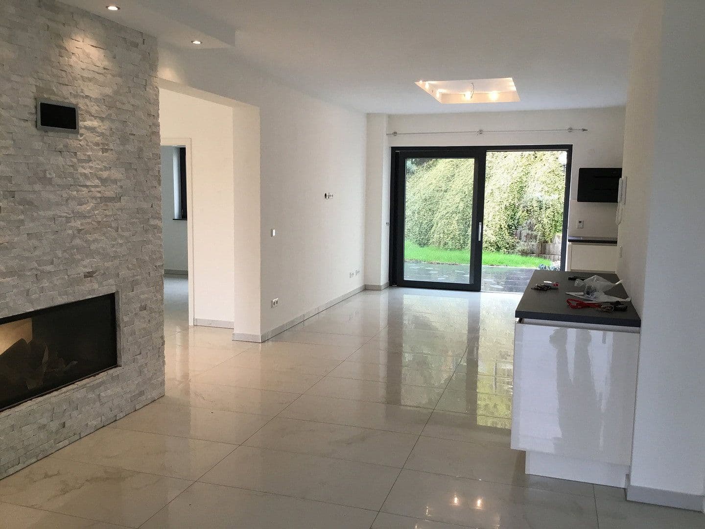 Prodej bytu 3+1 145 m², Nackenheim, Porýní-Falc Prodej bytu 3+1 145 m², Nackenheim, Porýní-Falc