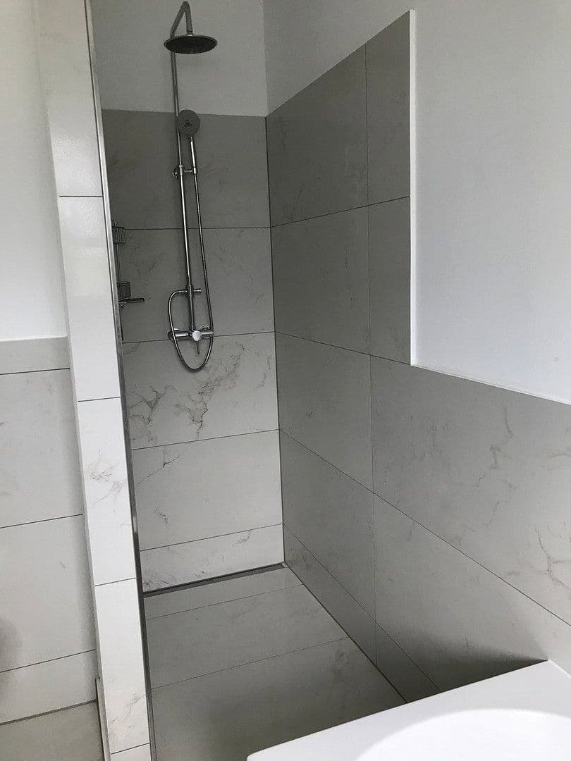 Prodej bytu 3+1 145 m², Nackenheim, Porýní-Falc Prodej bytu 3+1 145 m², Nackenheim, Porýní-Falc